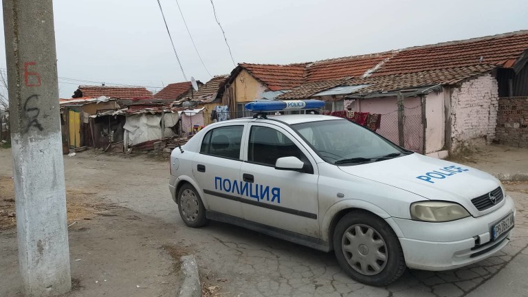 Напрежение във Войводиново, роми се връщат в селото, близо 40