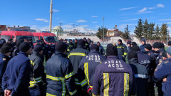 78 български пожарникари помагат на пострадалите от земетресението в Турция