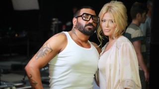 Ваня и Азис промотираха съвместния си проект Маймуно мръсна Азис