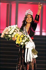 Японка стана Мис Вселена 2007г. 
