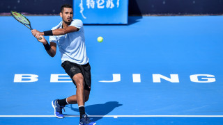 Австралиецът Ник Кириос счупи ракетата си след загубения първи сет