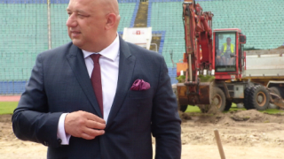 Министър Кралев откри обновения "Васил Левски" (ВИДЕО)