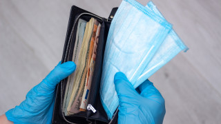 Борбата коя история да влезе в Черната книга на правителственото