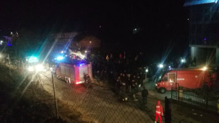 Най малко петима души са загинали а десетки други са били