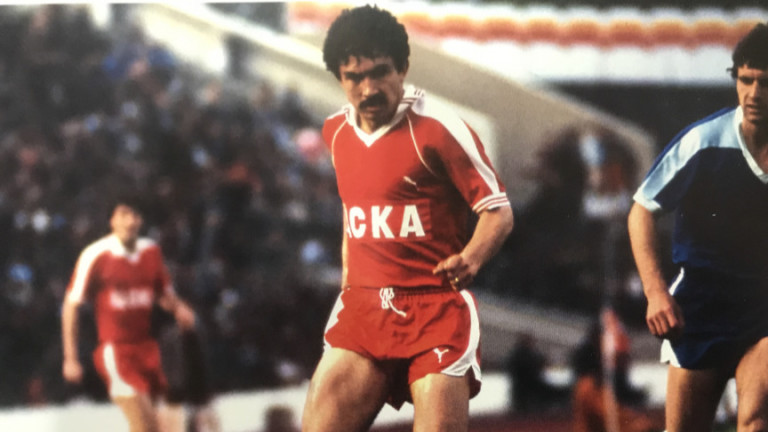 Днес легендарният футболист на ЦСКА Цветан Йончев празнува своя 67-и