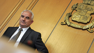 Шефът на СОС с милиони в таен сейф