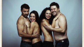 Асен Блатечки ни дава &bdquo;Причини да бъдеш щастлив&ldquo; в ново представление за любовта, раздялата и изборите