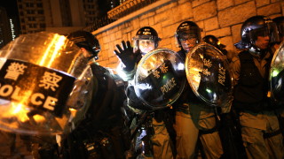 Антиправителствените демонстранти в понеделник предизвикаха хаос в трафика в Хонконг