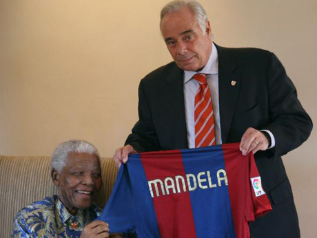 Нелсън Мандела прие в дома си футболистите от националния тим на ЮАР