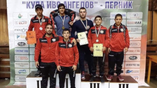 Състезателите по класическа борба на ЦСКА спечелиха пет медала от