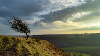 Днес облачността се разраства времето ще бъде топло за сезона