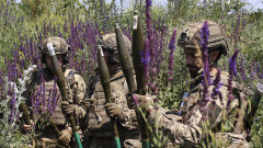 Украйна стяга примката около Крим