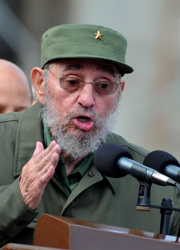 Кастро за „змиеукротителя” Обама и изтреблението в Афганистан