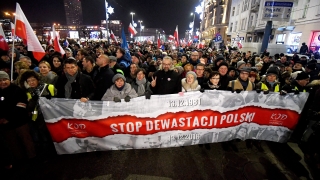 В Полша приеха закон, ограничаващ уличните протести и демонстрациите