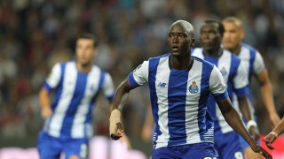 Отборът на Барселона се интересува от услугите на португалския национал