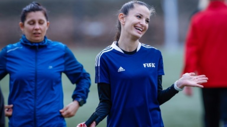 Павлета Рашкова с наряд за финалите на Евро 2023 за девойки до 19 години