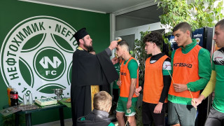 На Богоявление мъжките отбори на Нефтохимик направиха своята първа тренировка