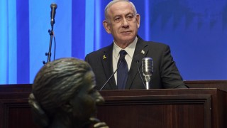 Израелският премиер Бенямин Нетаняху обвини в подклаждане на антисемитизъм президента на Франция