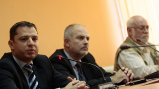 Добрев обеща приватизация на ВМЗ Сопот до 30 ноември 