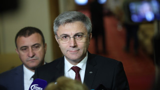 Председателят на ДПС Мустафа Карадайъ и народният представител от движението