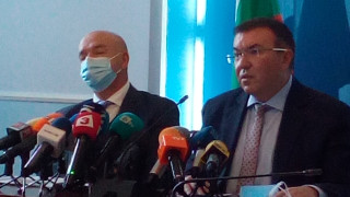 На възобновените брифинги на Националния оперативен щаб ген Венцислав Мутафчийски