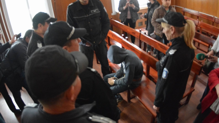 И приятелката на Красимир участвала в убийството на 13-годишната Александра