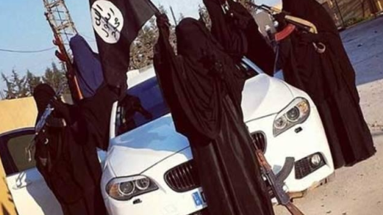 Лидерите на „Ислямска държава” евакуират съпругите си от Мосул в Ракка 