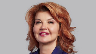 Дама заменя Петър Андронов начело на банките в България