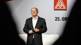 Германският канцлер Олаф Шолц поиска от лидера на опозицията Фридрих