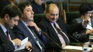 Беднотия и кредитори гонят МВР