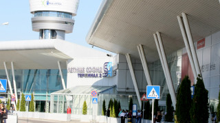 Сигнал за взривно устройство затвори летище София съобщава Ножа телевизия