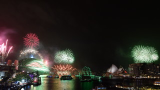 Австралийският град Сидни посрещна 2020 г с прословутото пиротехническо шоу