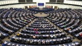 ЕП подкрепи производството на боеприпаси, трима български евродепутати се въздържаха