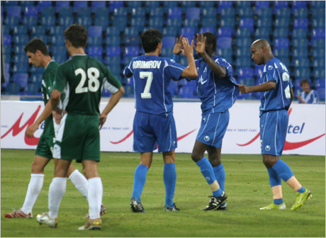 Берти Фогтс пак взима Ричард в националния, аут за Израел