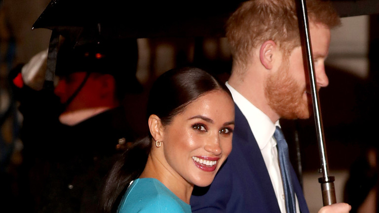 Секси завръщането на Меган в Лондон