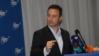 Само седмица след получаването на положителните конвергентни доклади за влизането