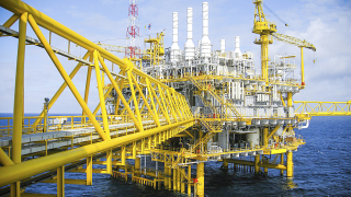 Цената на майските фючърси за суров петрол тип Брент на