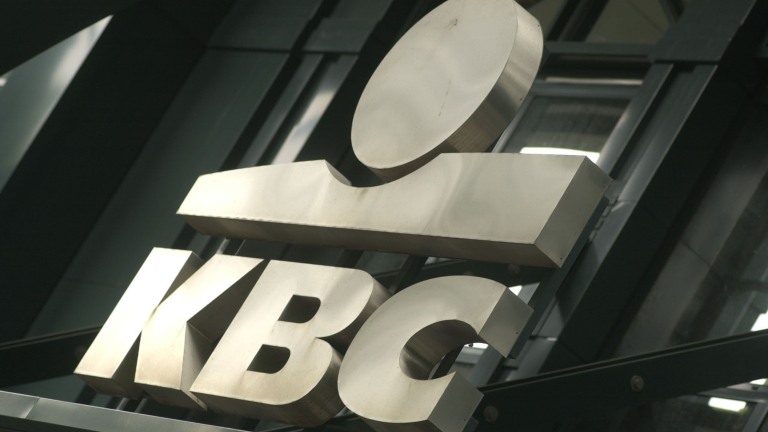 ОББ бе продадена, за да се роди най-голямата банково-застрахователна група в България