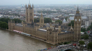 Британският парламент обсъжда  референдум за оставане в ЕС