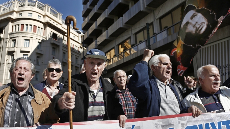 МВФ: 20 г. ще са нужни на Гърция да си върне нивото от преди кризата