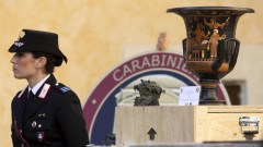 Италия си върна стотици антики, откраднати от страната