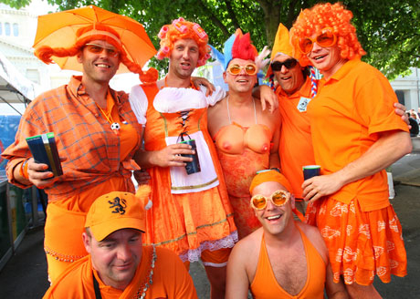 Холандски фен се удави 