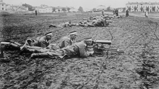 Стопанската история е като огледало на автомобил за обратно виждане