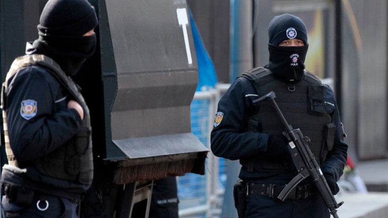 В Турция арестуваха петима руснаци за тероризъм