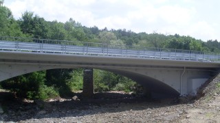 Движението на тежкотоварни автомобили над 12 тона е ограничено по