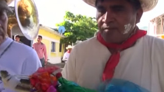 Мексикански кмет се ожени за крокодил