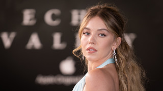 Сидни Суийни е американска актриса която бързо се превърна в