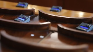 Парламентът не пожела да гласува управленската програма на Нинова