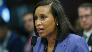 Кметът на Вашингтон Мюриъл Боузър заяви че няма да се