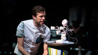 Науката и технологиите не спират да ни изненадват Изкуството също И